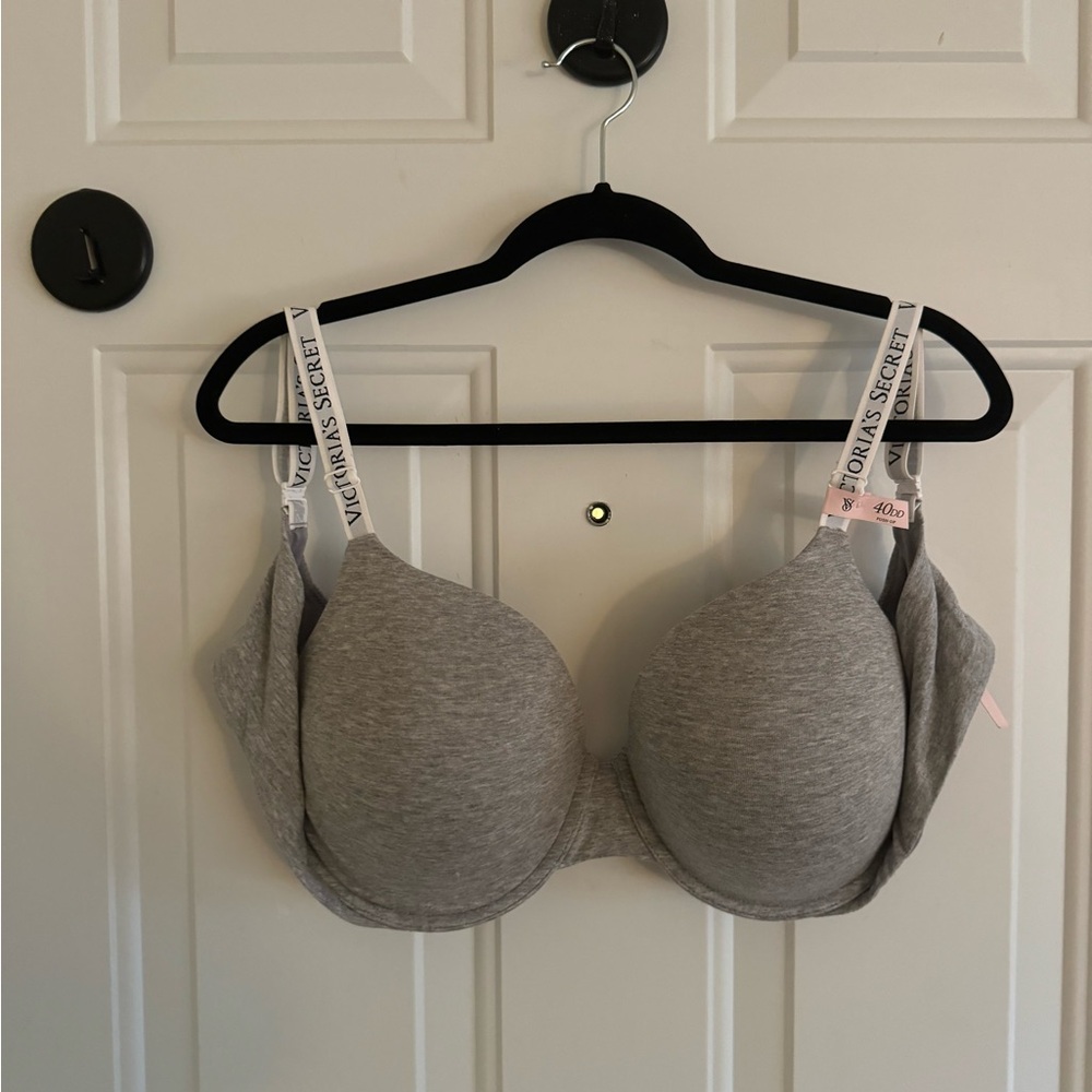 Victoria’s Secret underwire push-up bra